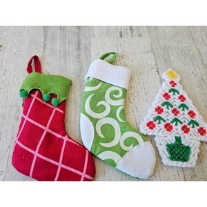 Mini stocking ornament tree crocheted set red green Xmas stockings